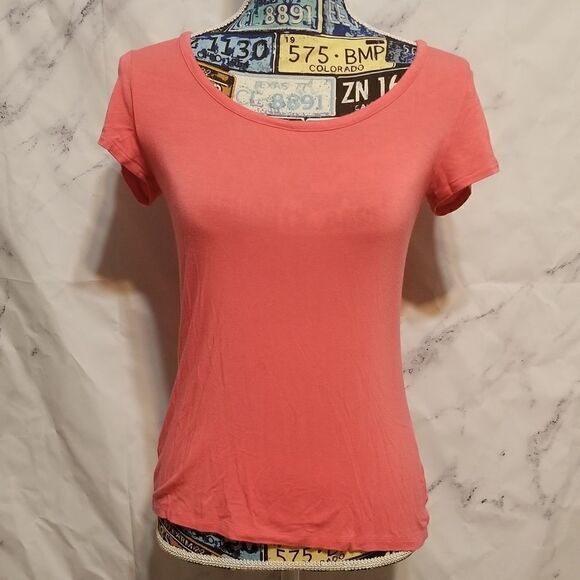 Tahari pink shortsleeve tee  - Picture 1 of 5